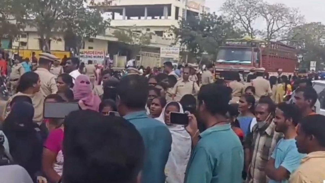మంచిర్యాల: డబుల్ బెడ్ రూమ్ ఇళ్ల పంపిణీలో అవకతవక...