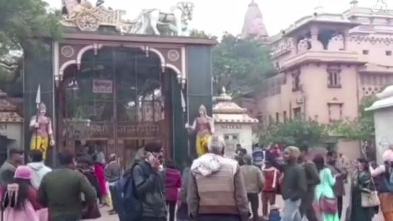 मथुरा: नवरात्र से पहले योगी का बड़ा ऐलान, मंदिरों में अखंड रामायण पाठ कराएगी सरकार