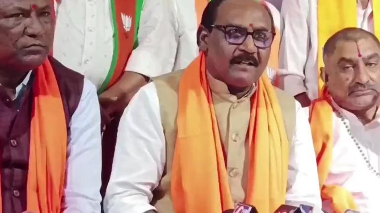 సంగారెడ్డి: తెలంగాణ ఎన్నికల్లో ఉపాధ్యాయులది కీ రోల్