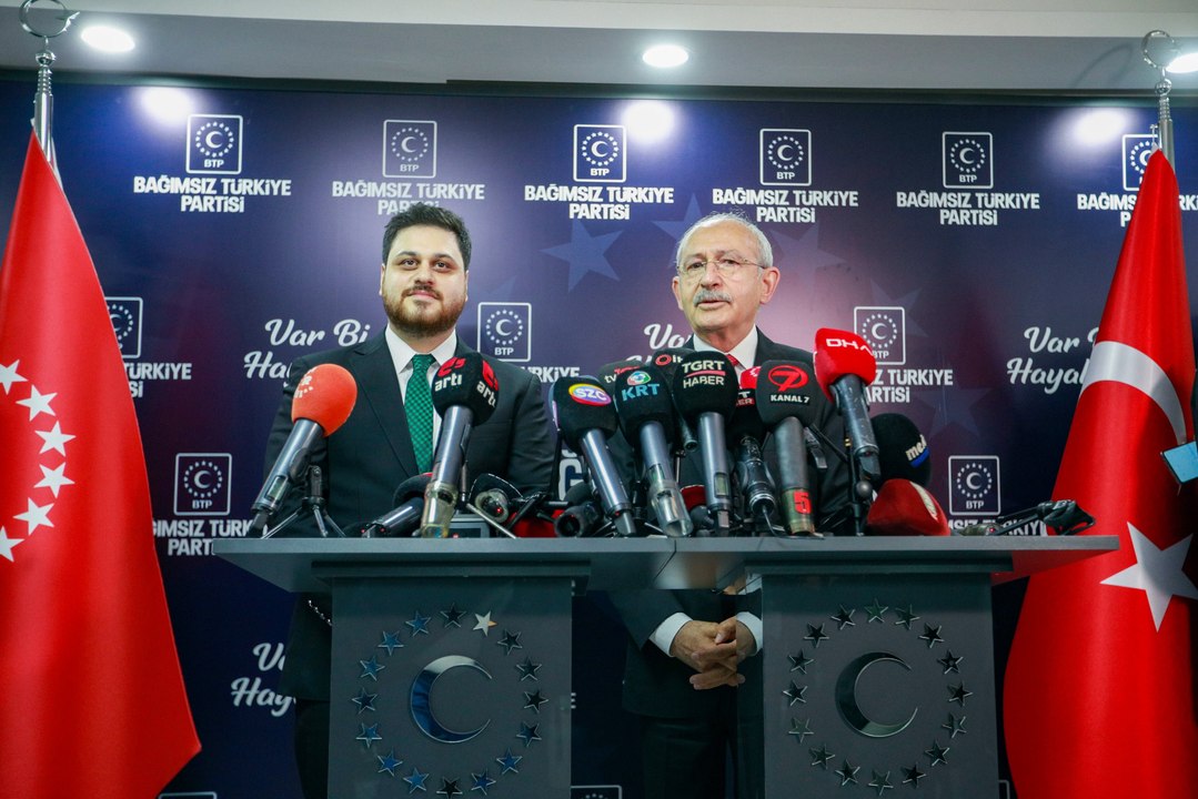 Kılıçdaroğlu, Bağımsız Türkiye Partisi Genel Başkanı Hüseyin Baş ile BTP Genel Merkezi’nde görüştü