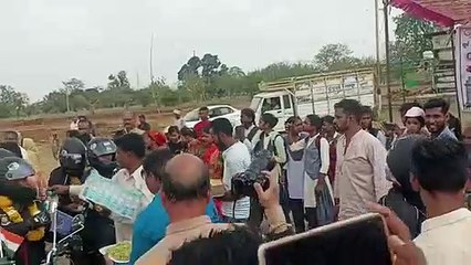 महिला मोटरसाइकिल रैली का किया स्वागत