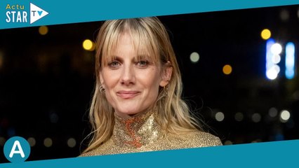 Mélanie Laurent lumineuse et tout en paillettes avec Dany Boon, elle fait de l'ombre à Jennifer Anis