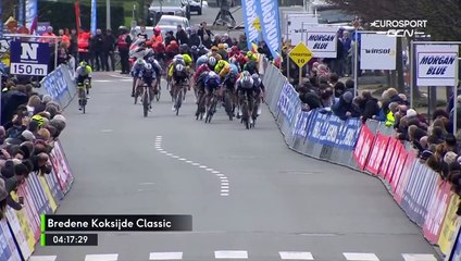 Molano a cru offrir la victoire à Ackermann... mais Thijssen l'a coiffé