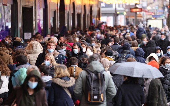 Covid-19 : le virus sur le point de devenir une menace similaire à la grippe saisonnière, juge l’OMS