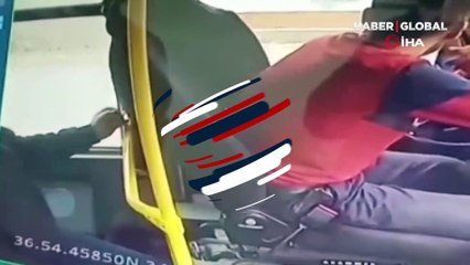 Yolcu olarak bindiği minibüste sürücünün 10 bin TL'sini böyle çaldı