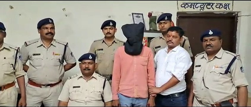 Accused of robbing a woman passenger in a moving train arrested