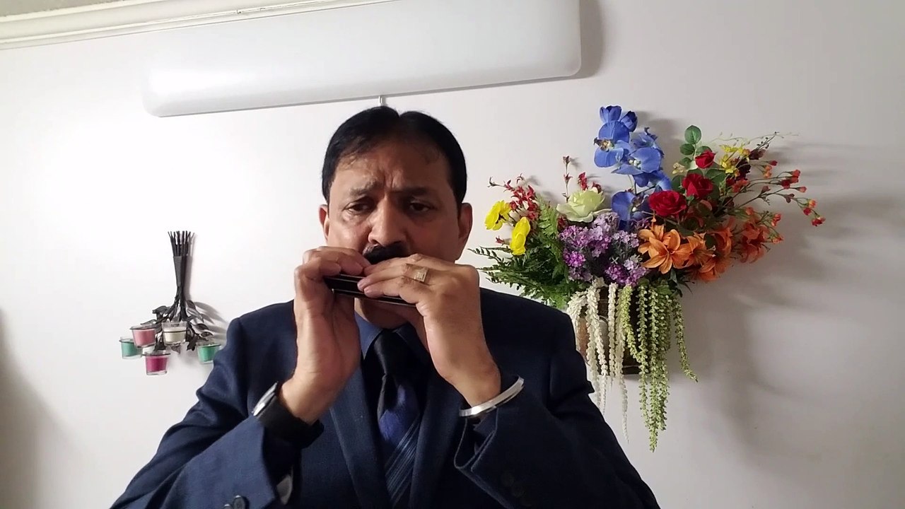 Tere Mast Mast Do Nain-Film Dabangg 2010 on Harmonica Live Performance by Mukund Kamdar