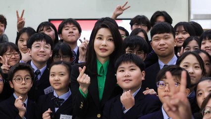 김 여사, 동경한국학교 방문..."문화·교육엔 국경 없다" / YTN
