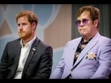 Elton John si unisce alla crescente lista di celebrità per snobbare Harry e Meghan mentre mancano l'