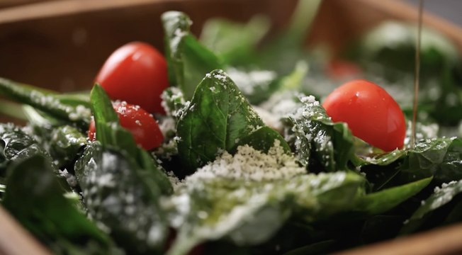 Grape Tomatoes Vs. Cherry Tomatoes: Which Are Better?