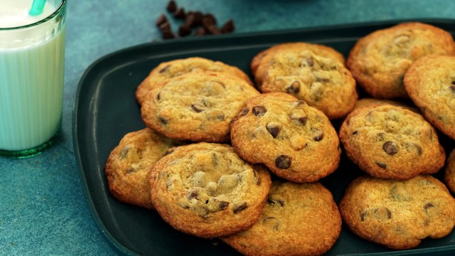 How to Make Original Nestle Toll House Chocolate Chip Cookies
