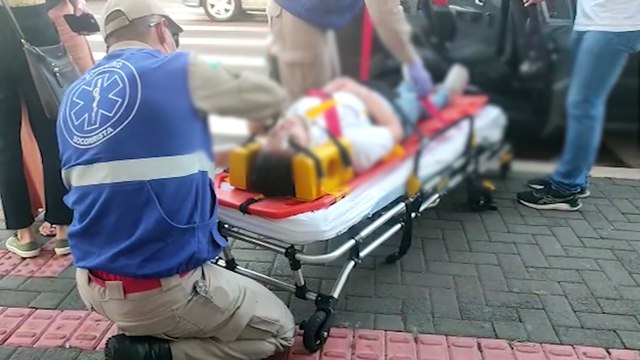 Passageira de carro de aplicativo fica ferida em acidente no Centro