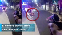 Captan momento en que secuestrador pide alto al fuego y se rinde ante policías en balacera de AO