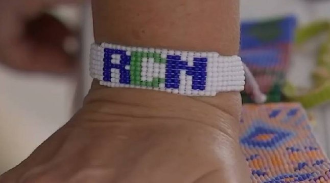 La emprendedora que da una nueva oportunidad a internas vendiendo sus artesanías