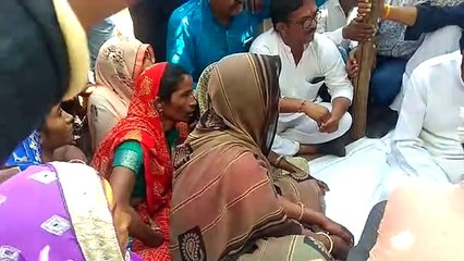 Congress PresidentKamal Nath meet Kavita Dabar family members