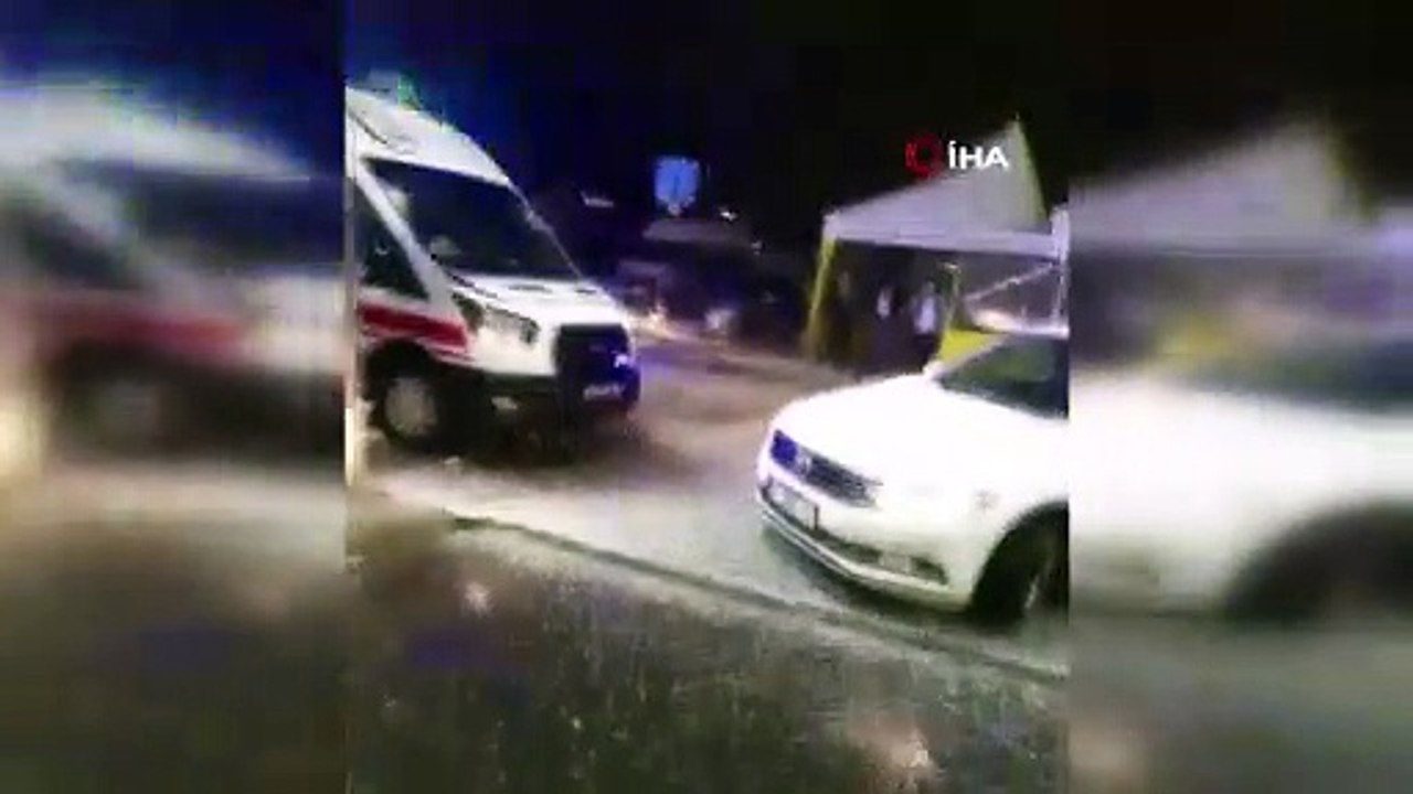 Gaziantep'te şiddetli dolu yağışı kenti beyaza bürüdü