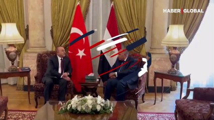 Bakan Çavuşoğlu, Kahire'de Mısırlı mevkidaşı Shoukry ile bir araya geldi