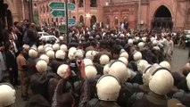 اشتباكات بين الشرطة الباكستانية وأنصار رئيس الوزراء السابق عمران خان في إسلام آباد