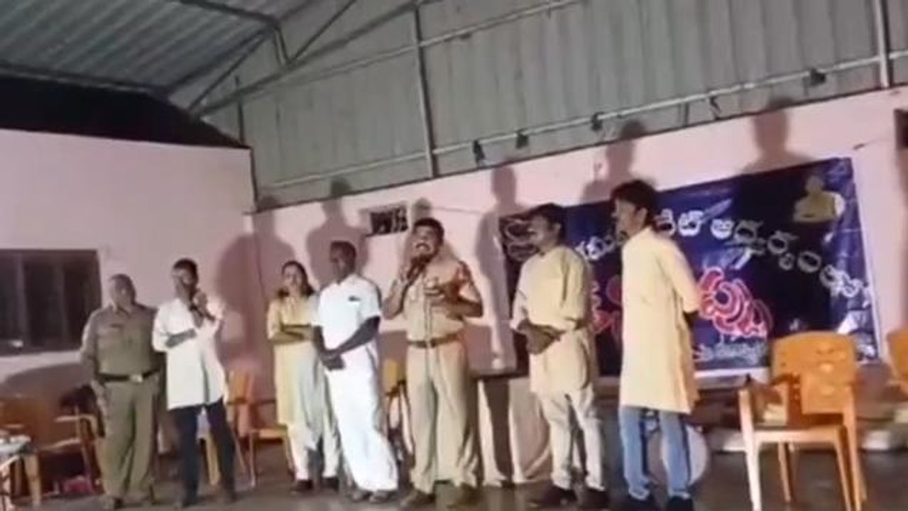 తొగుట: ఆన్ లైన్ మోసాలు.. పోలీస్ స్టేషన్ లో సంప్రదించండి..!