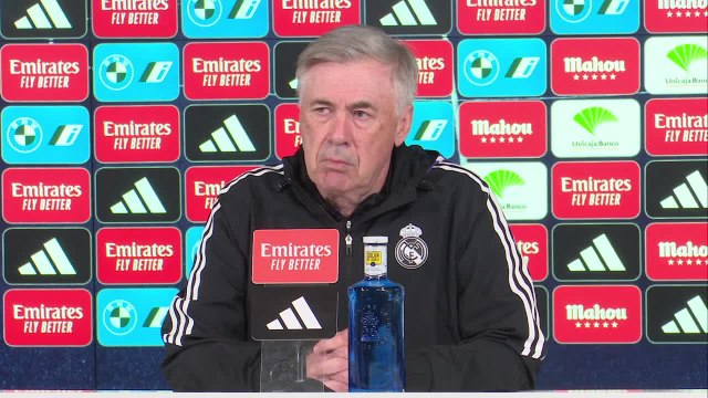 No la vio venir nadie: preguntan a Ancelotti por un plan 'anti-Araújo' con Vinicius y vean la que coló