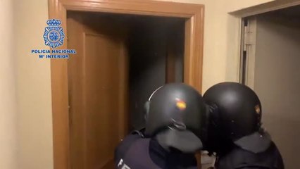 Download Video: La Policía Nacional desarticula a una banda dedicada al robo de catalizadores