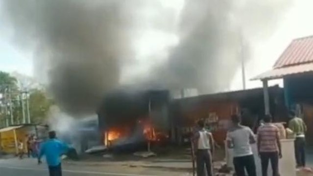 আলিপুরদুয়ার: বিধ্বংসী অগ্নিকাণ্ড..দমকল বিভাগের বিরুদ্ধে আঙুল..শেষ রক্ষা