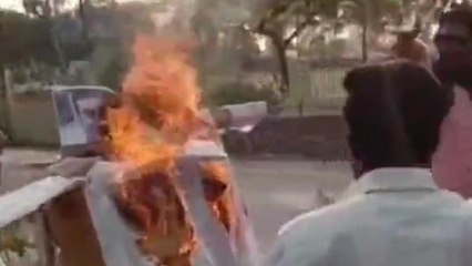 रीवा: NSUI ने सीएम एवं भाजपा नेता गौरव तिवारी का जलाया पुतला- देखिए पूरी खबर