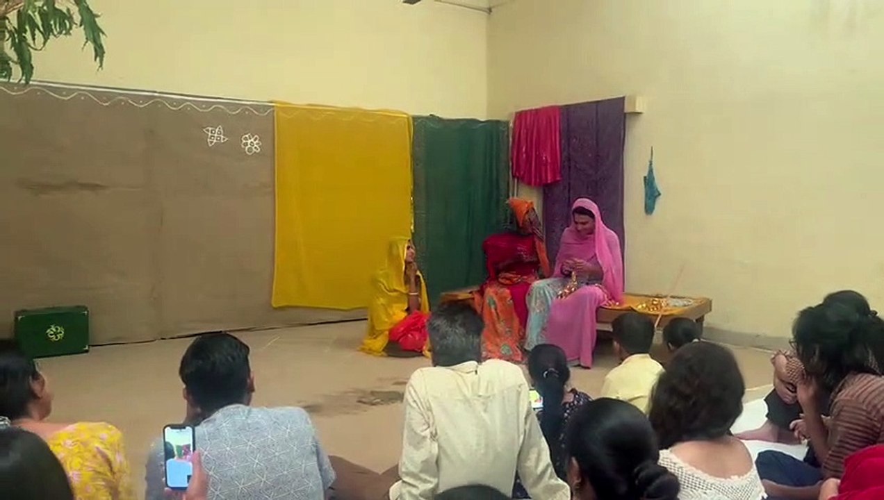 नाटक ' 'स्मृति शेष' का मंचन ,बताए तकनीक  के दुष्प्रभाव