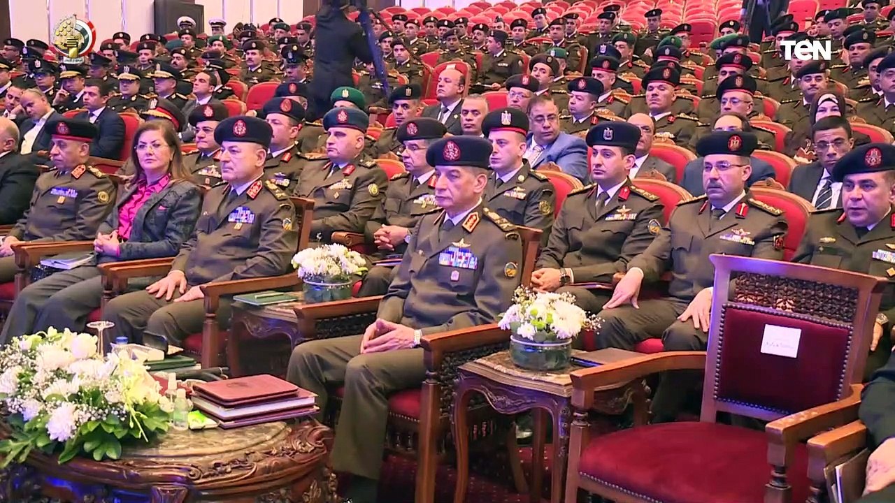 الفريق أول محمـد زكى القائد العام للقوات المسلحة يشهد مناقشة البحث الرئيسى لهيئة البحوث العسكرية‎‎