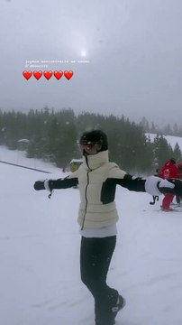 Même message du côté de Joy, qui a partagé des images de leur récent séjour au ski Joy et Laeticia Hallyday lors de leurs vacances au ski