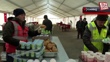 TBMM aşçıları Elbistan'daki aşevinde depremzedelere yemek hazırlıyor