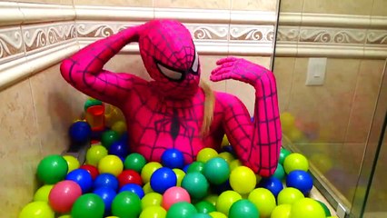 Spiderman Bath Time with Frozen Elsa, Hulk, Joker & Pink Spidergirl - Superheroes Movie In Real Life