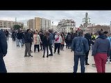 Réforme des retraites - Marseille :  des manifestants pénètrent dans l'enceinte de la gare