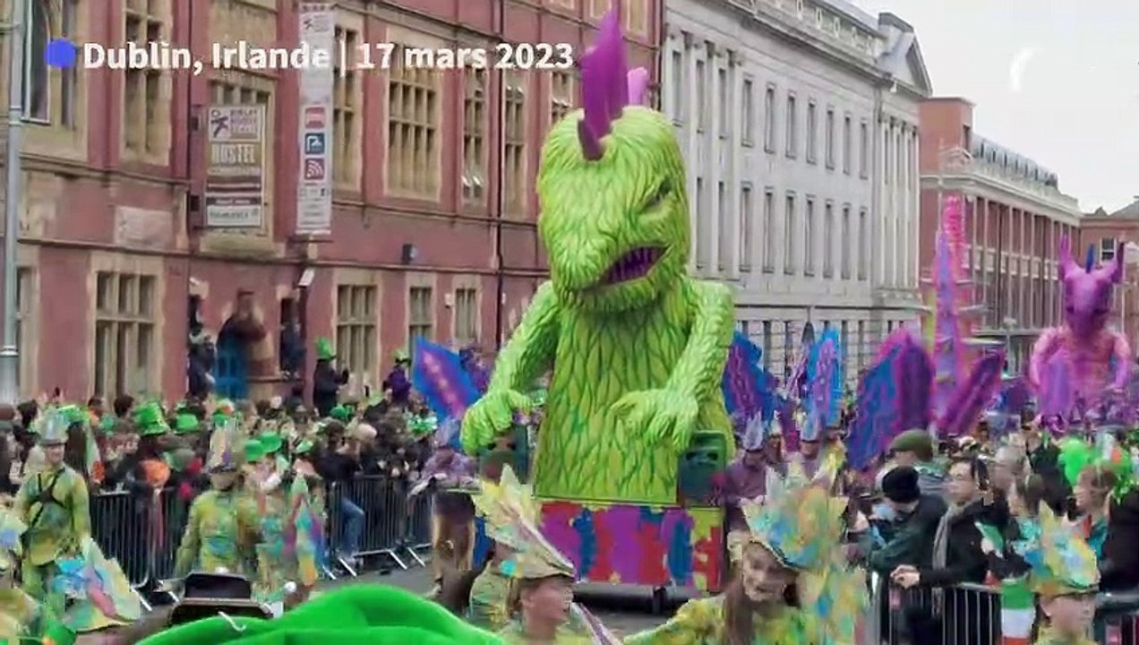 Irlande: des milliers de personnes affluent à Dublin pour la parade de la Saint-Patrick