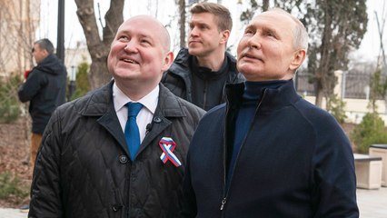 푸틴, 크림반도 깜짝 방문..."ICC 체포영장에 대응" / YTN