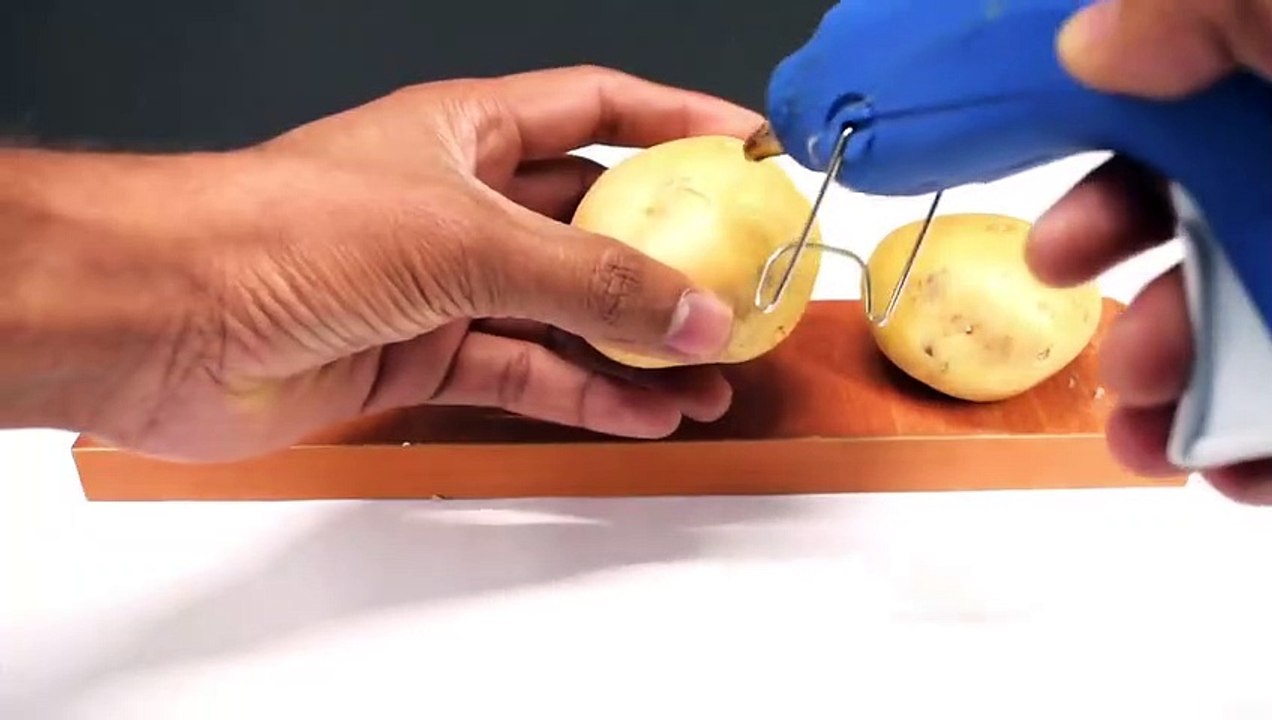 Free Energy Light Bulbs 220v using Potato(read description)
