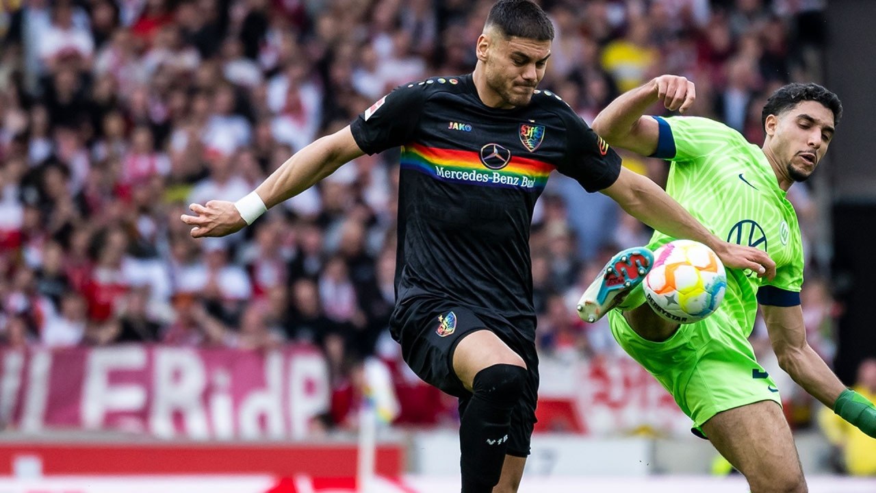 Stuttgart v Wolfsburg