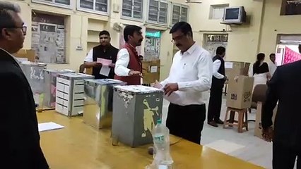 डेढ़ हजार में से 1359 अधिवक्ताओं ने किया मतदान