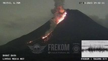 Vulcão Merapi na Indonésia volta a entrar em erupção