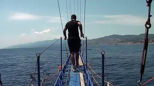 Messina, un racconto romantico delle feluche nello Stretto