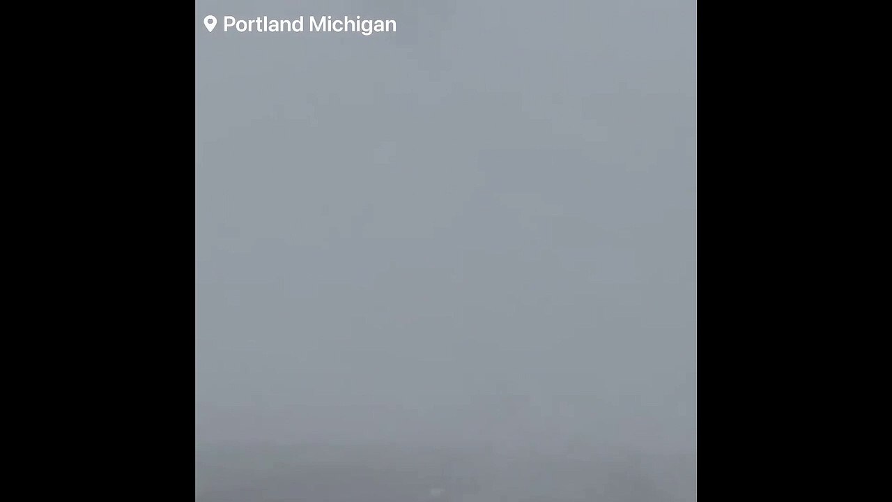 BREAKING: Approximately 50 vehicles involved in pile up on I-96 in Portland l Michigan