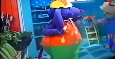 Bananas in Pyjamas E0190 - Green Paws