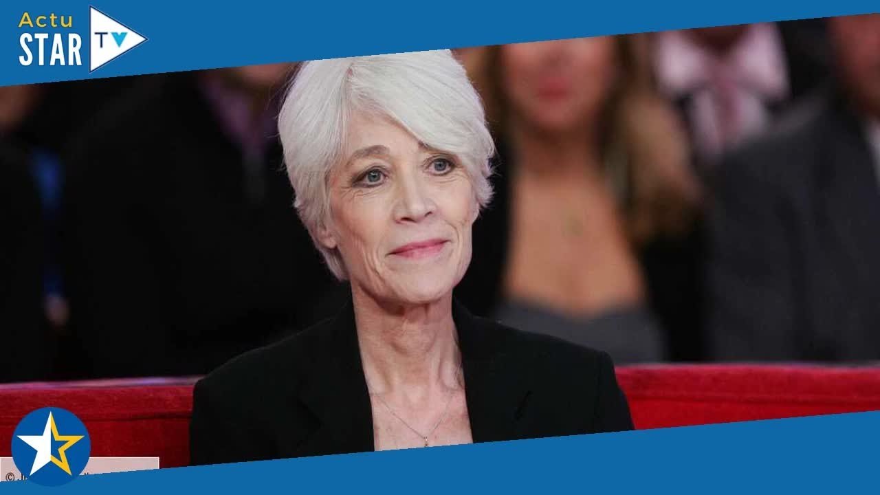Françoise Hardy : succès, mariage, enfant, cancers… Tout ce qu'il faut savoir sur la chanteuse
