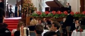 Vacanze di Natale 90 - LA CENA - Christian De Sica, Massimo Boldi e Moira Orfei