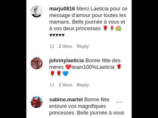 Jade et Joy Hallyday, enfants, dans leur bain, dans un post de Laeticia