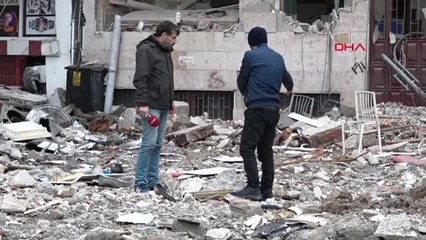 88 SAAT ENKAZ ALTINDA KALAN YUNUS'U ÇOCUKLUK ALIŞKANLIĞI OLAN ISLIK KURTARDI