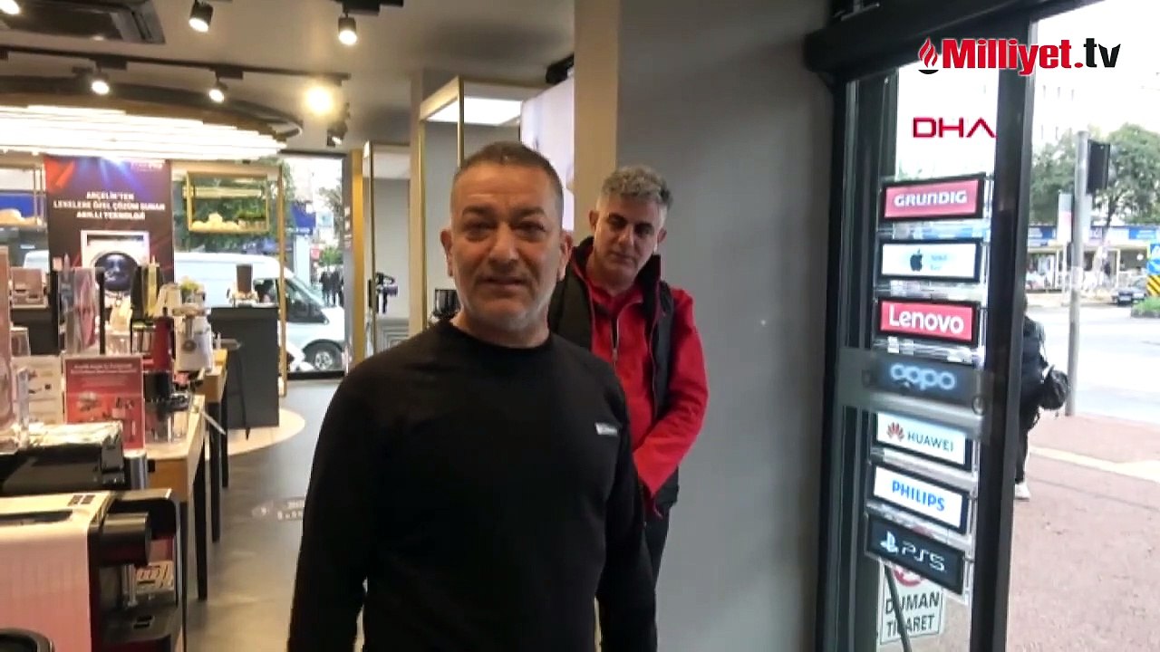 Kuş, dolu yağarken iş yerine girdi
