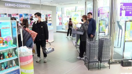 외국인들로 명동 북적…“코로나 전 같아요”