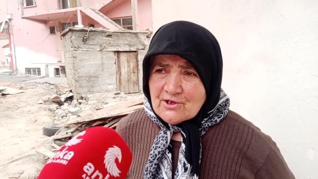 Artvin'ndeki Yusufeli Barajı Nedeniyle Evsiz Kalan Vatandaş: Su Geldi, Kapımıza Kadar Dayandı