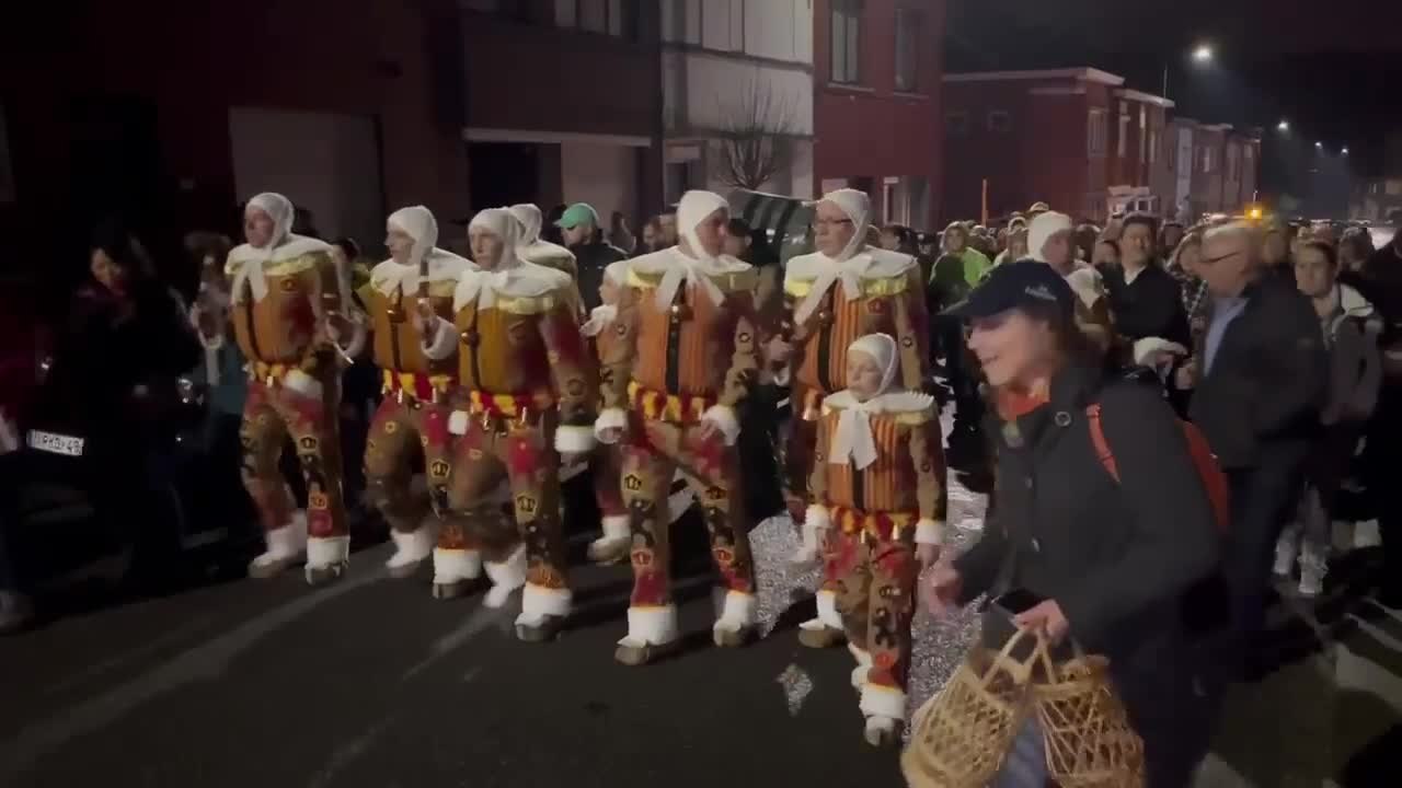 Carnaval 2023 La Louvière Le ramassage des Commerçants